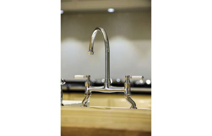 Demora Villarosa Mixer Tap w/Handspray - Chrome